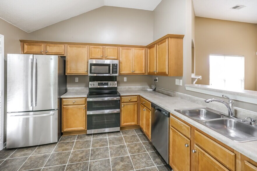 Building Photo - 4941 Wemberley Dr