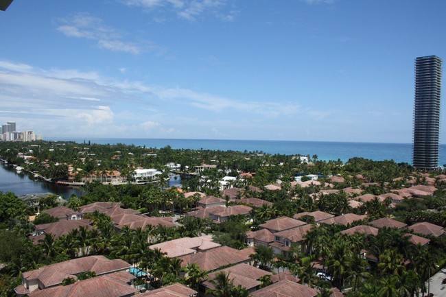 view from the balcony - 19390 Collins Ave