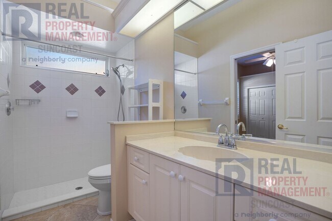 Building Photo - 8009 Waterview Blvd