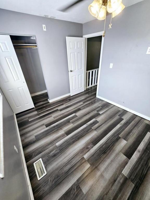 Building Photo - 647 Villa Rd