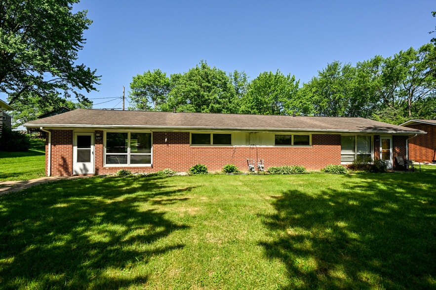 Building Photo - 3287 Delray Ave NW