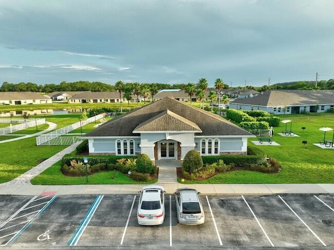 Building Photo - 8652 Waterstone Blvd