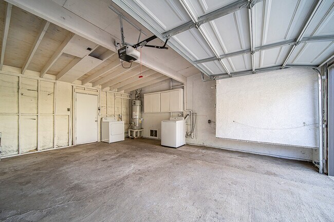 Building Photo - 4364 Toland Way