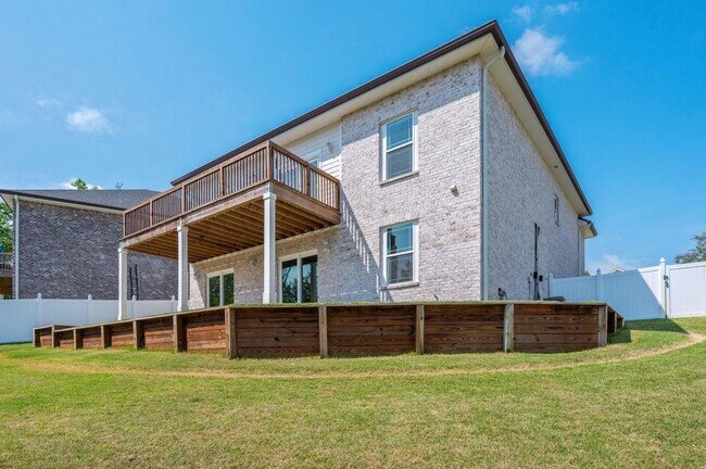 Building Photo - 508 Hideaway Ln