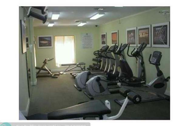 Building Photo - 4455 Treehouse Ln