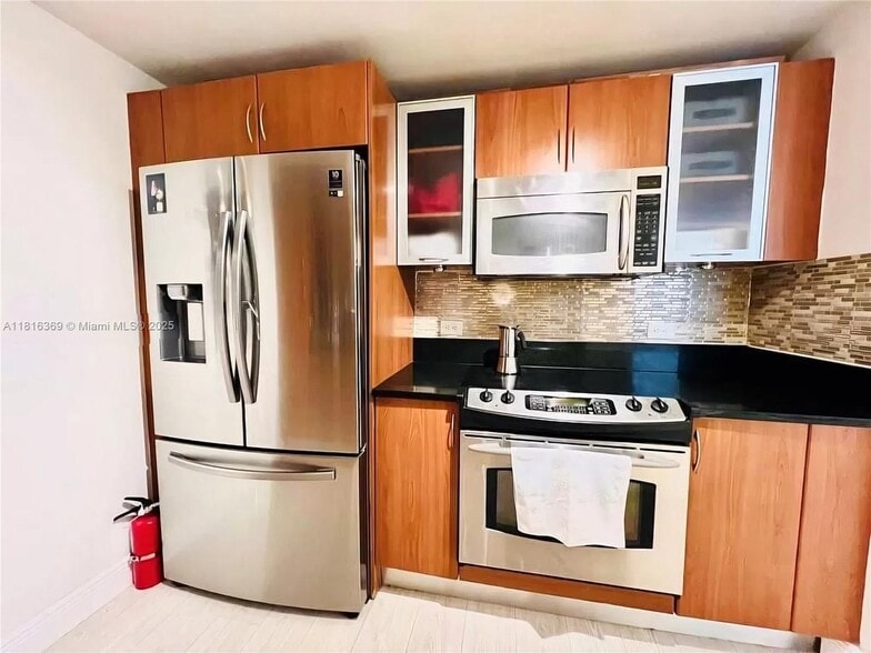 Primary Photo - 2775 NE 187th St