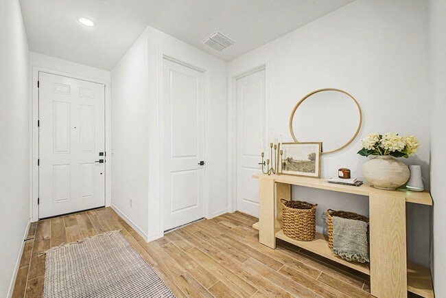 Building Photo - 7598 W Smoketree Dr