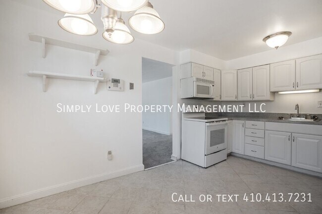 Building Photo - 7709 Ravine Dr