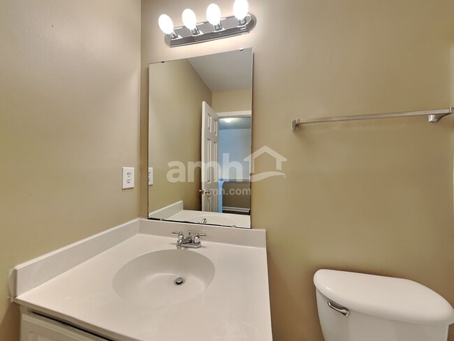 Building Photo - 182 Bonnie Woods Dr