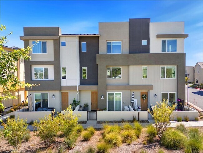 Building Photo - 27553 Sanctuary Ct