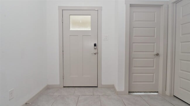 Building Photo - 28910 Yukon River Ct