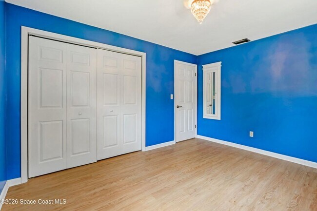 Building Photo - 317 Surf Dr