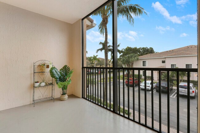 Building Photo - 2809 Amalei Dr