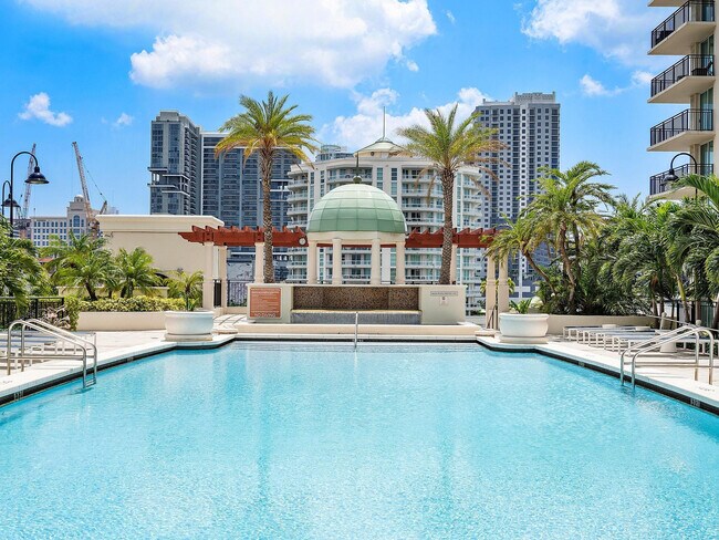 Building Photo - 610 W Las Olas Blvd