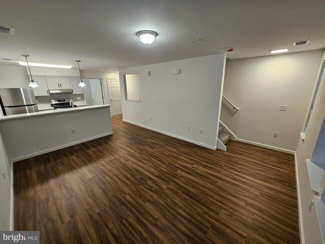 Building Photo - 200 Hamilton Ave