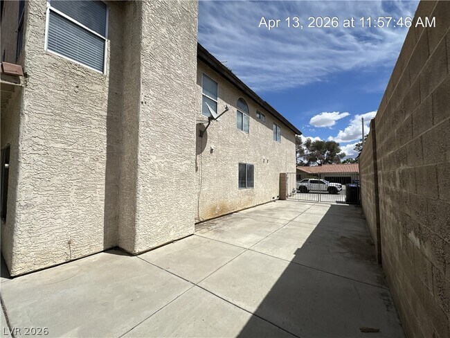 Building Photo - 115 Hanover Dr