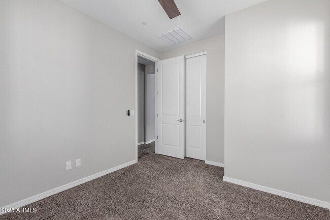 Building Photo - 1694 S Follett Way