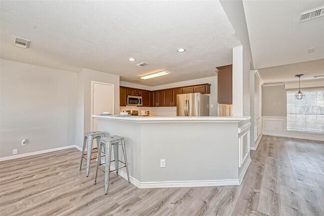Building Photo - 14410 Cypress Meadow Dr
