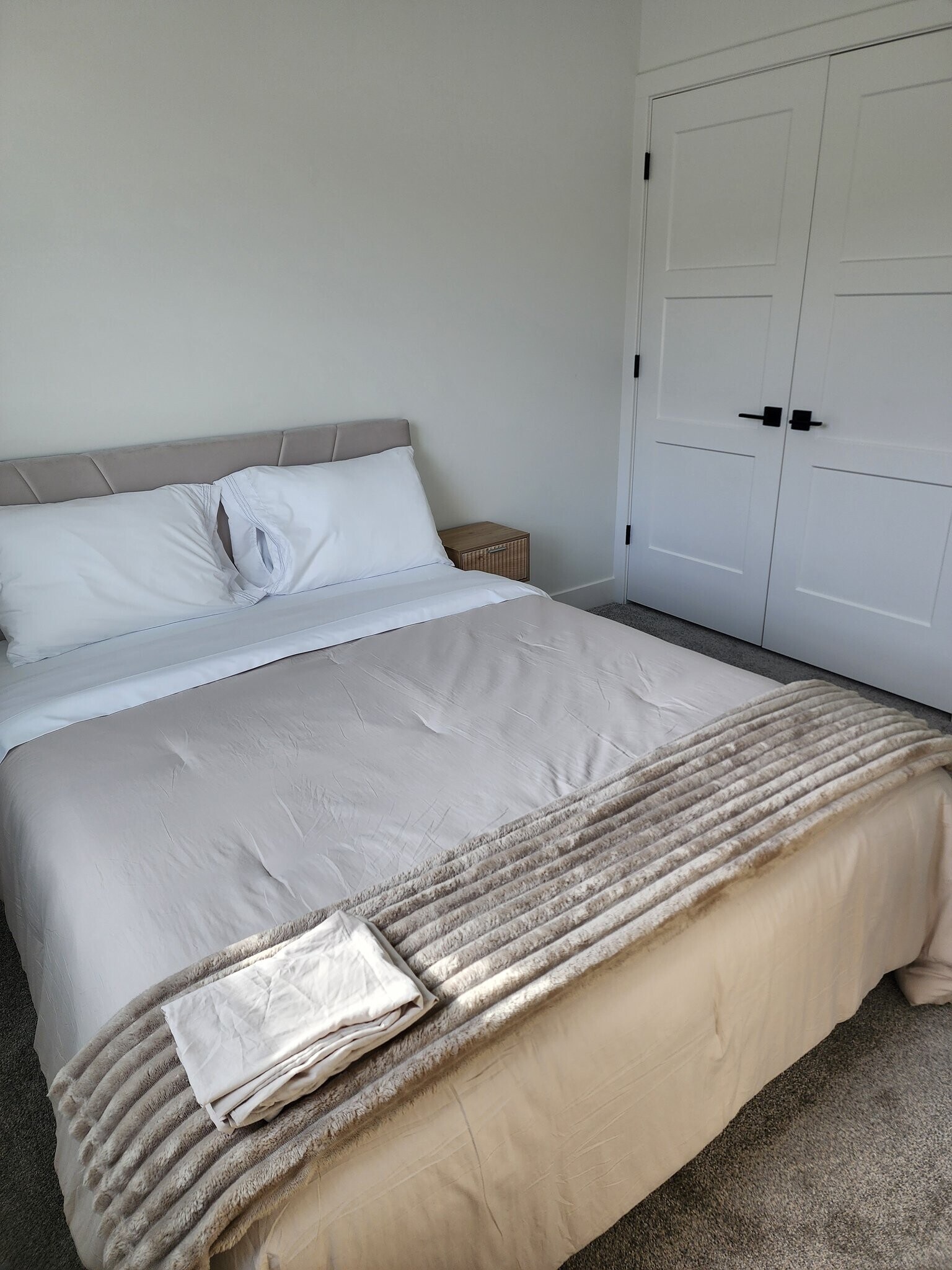 Building Photo - 2218 380 S