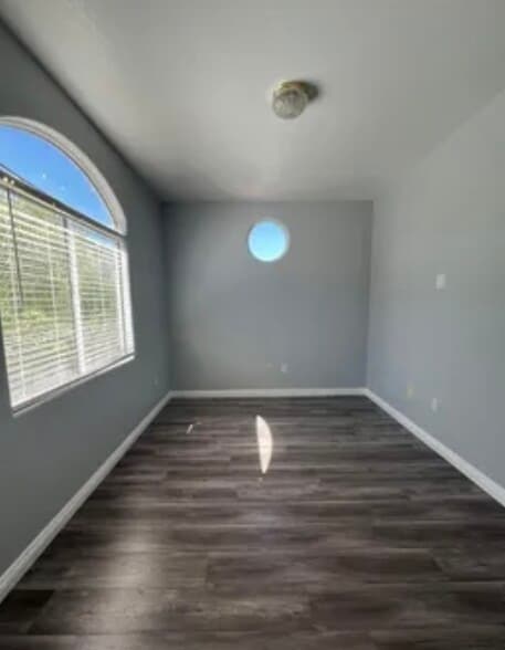 Building Photo - 700 Carnegie St