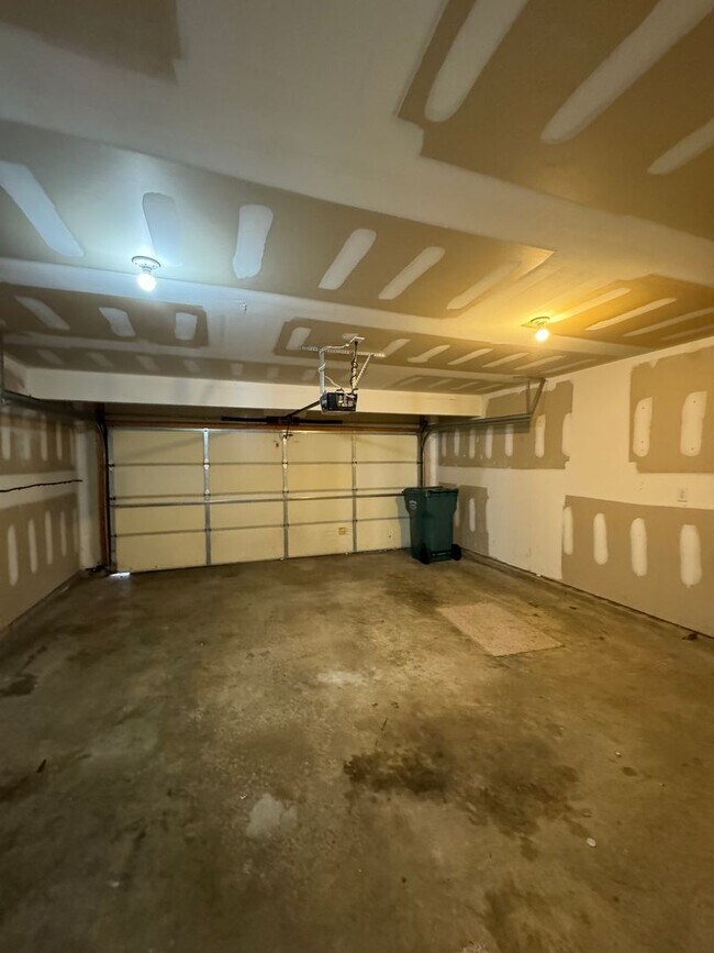 Building Photo - 3883-3887 Ledyard