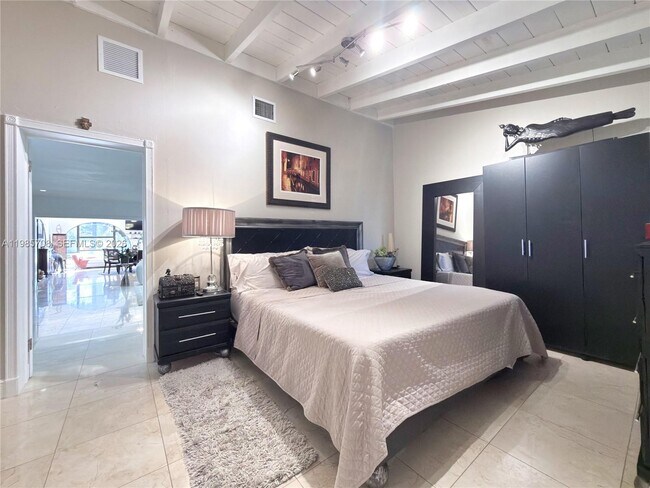 Building Photo - 7925 SW 124th St