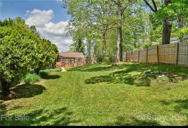 Building Photo - 50 Booker St