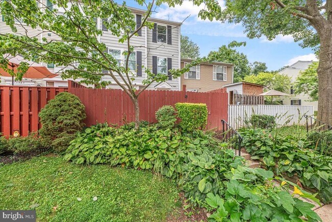 Building Photo - 13533 Demetrias Way