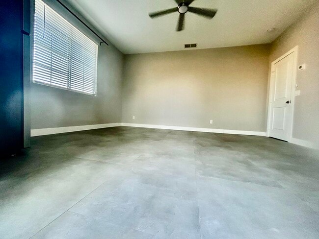 Building Photo - 41575 Ashford Pl