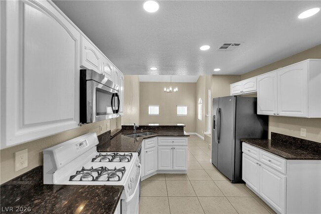 Building Photo - 756 Charwood Cir