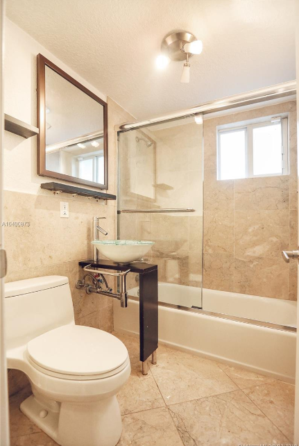 Primary Photo - 150 SW 10th St
