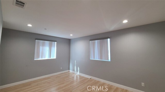 Building Photo - 142 W 84th Pl