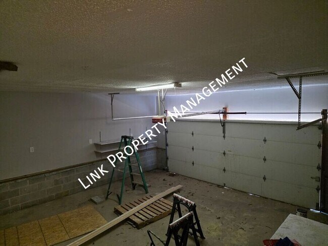 Building Photo - 6108 Ramsey Rd