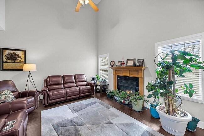 Building Photo - Spacious & Well-Maintained Home for Rent in North Charleston