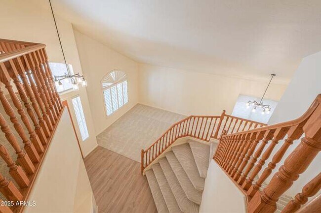 Building Photo - Stunning Cobble Creek II home with pool an...