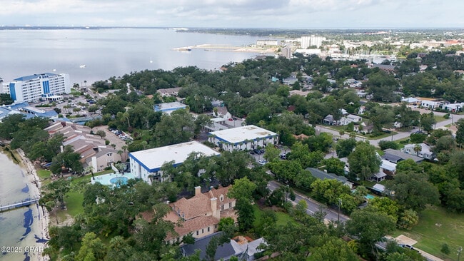 Building Photo - 316 Cherry St