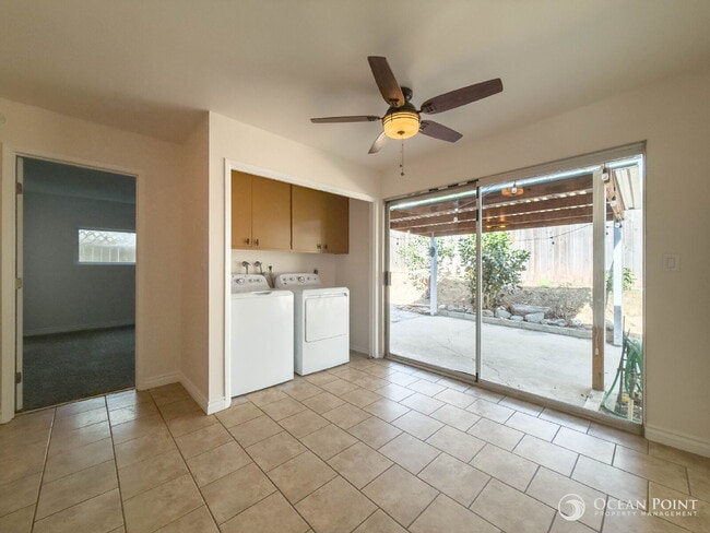 Building Photo - 2 Bedroom Duplex for Rent in Camarillo!