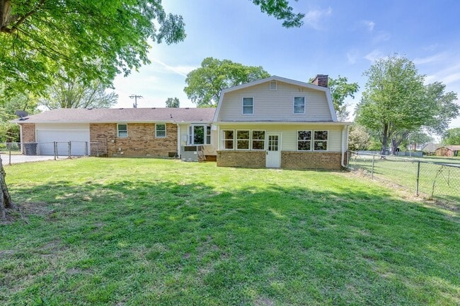 Building Photo - 1316 Rivermont Dr