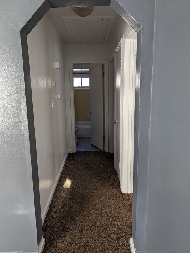 Building Photo - 7501 Lamphere- 3 Bed & 1 Bath FOR RENT