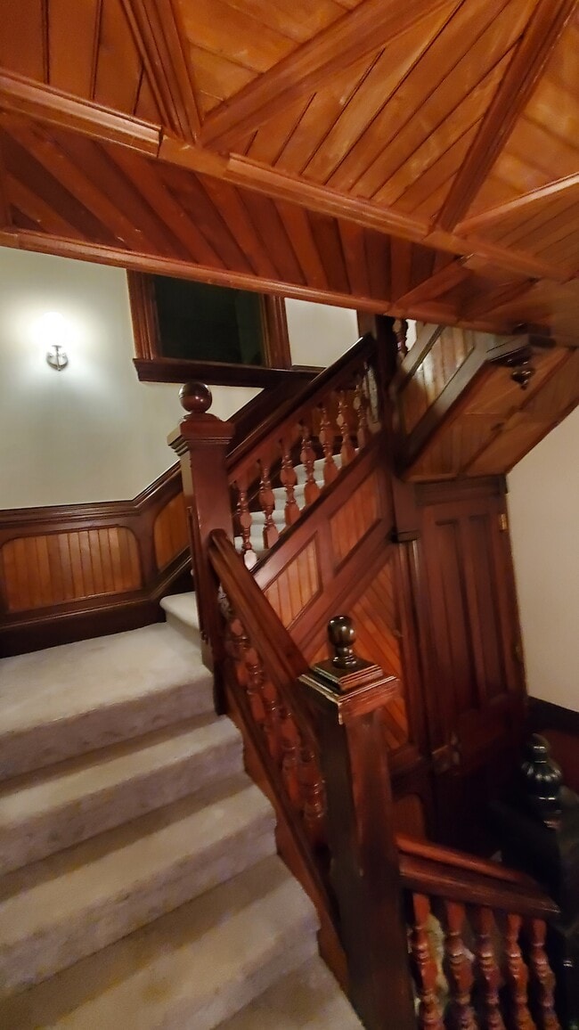 Building Photo - 57 Park St