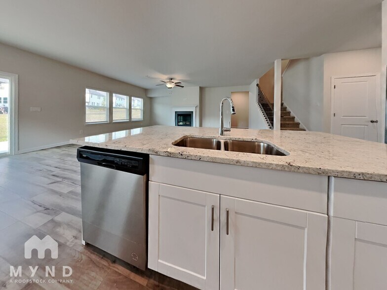 Building Photo - 554 Magnolia Dr