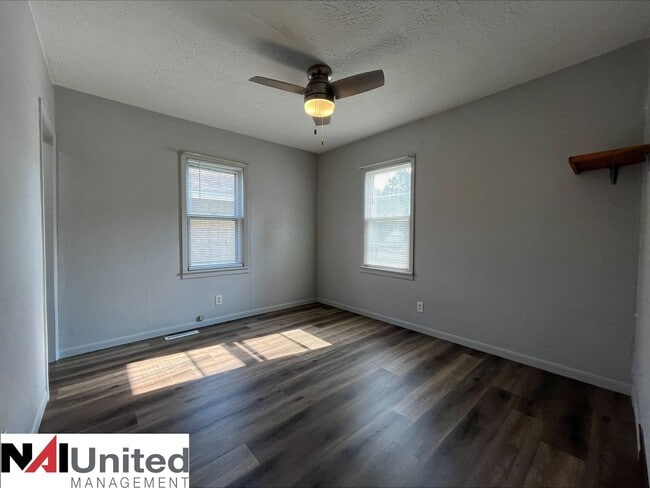 Building Photo - Two bedroom, One bathroom home for rent