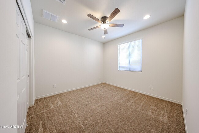 Building Photo - 16701 W Whispering Wind Dr