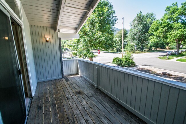 Building Photo - 1000 11th St