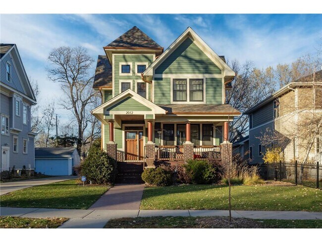 Building Photo - 2012 W Laurel Ave