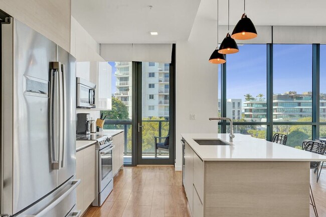 Building Photo - 1220 17th St