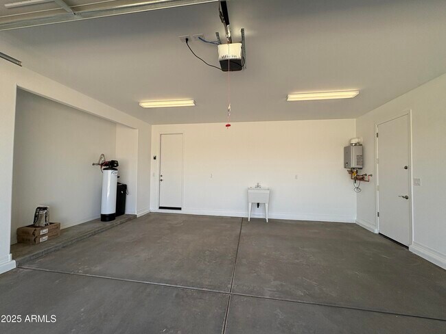 Building Photo - 25163 N 171st Ln