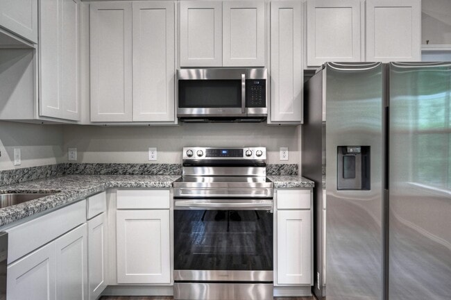 Building Photo - 12091 Canal St