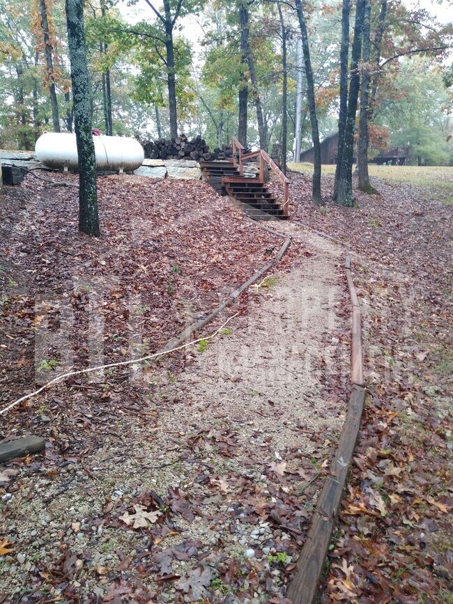 Building Photo - Fantastic Furnished 1 Bedroom Condo