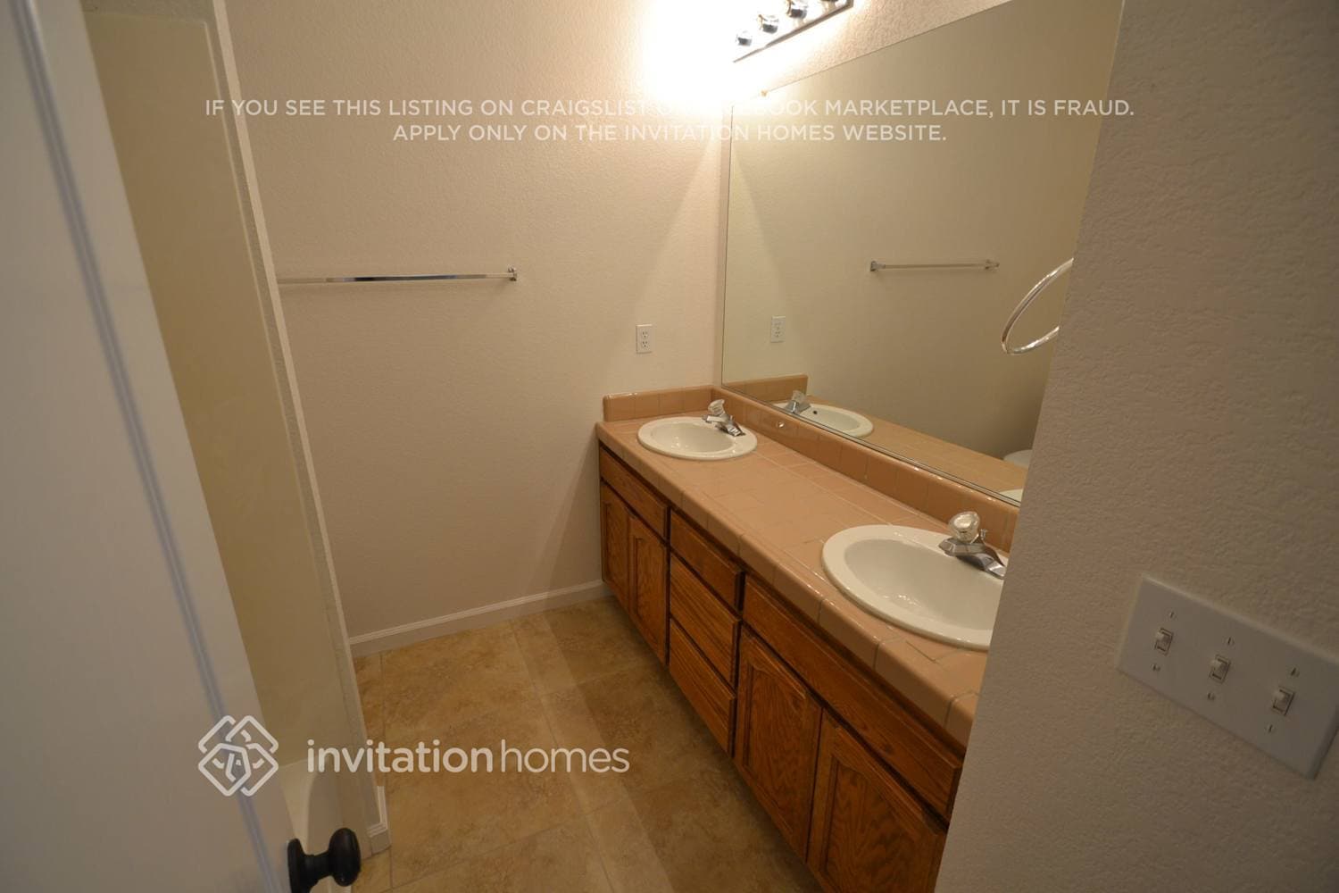 Building Photo - 1010 Malton Way